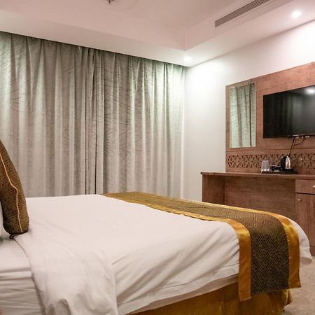 Areen Al Basateen Hotel Jeddah Bagian luar foto