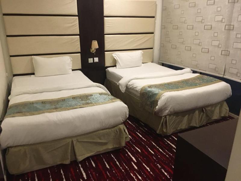 Areen Al Basateen Hotel Jeddah Bagian luar foto