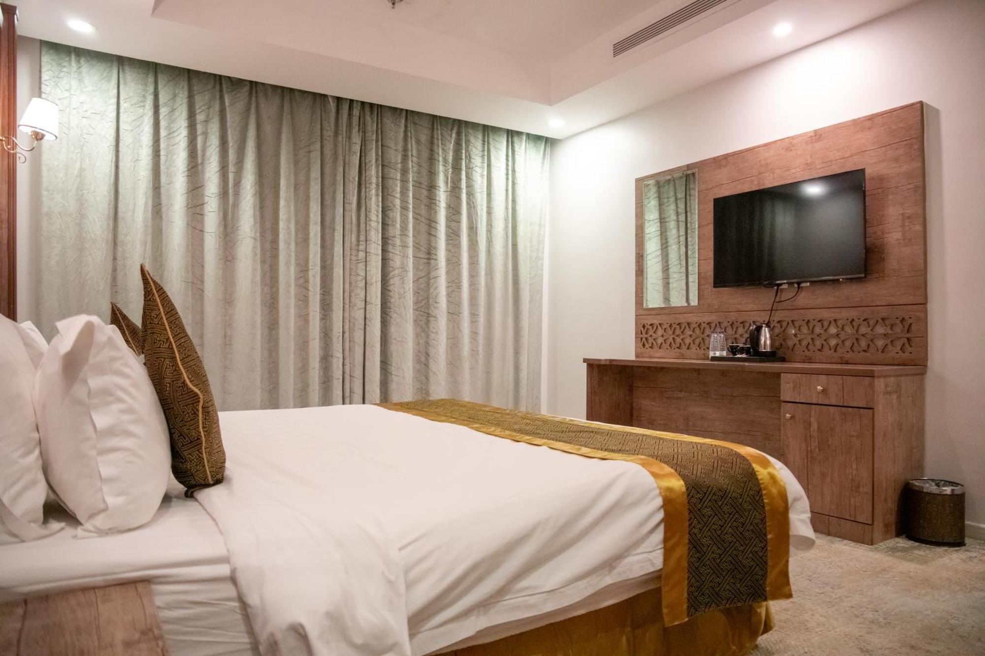 Areen Al Basateen Hotel Jeddah Bagian luar foto