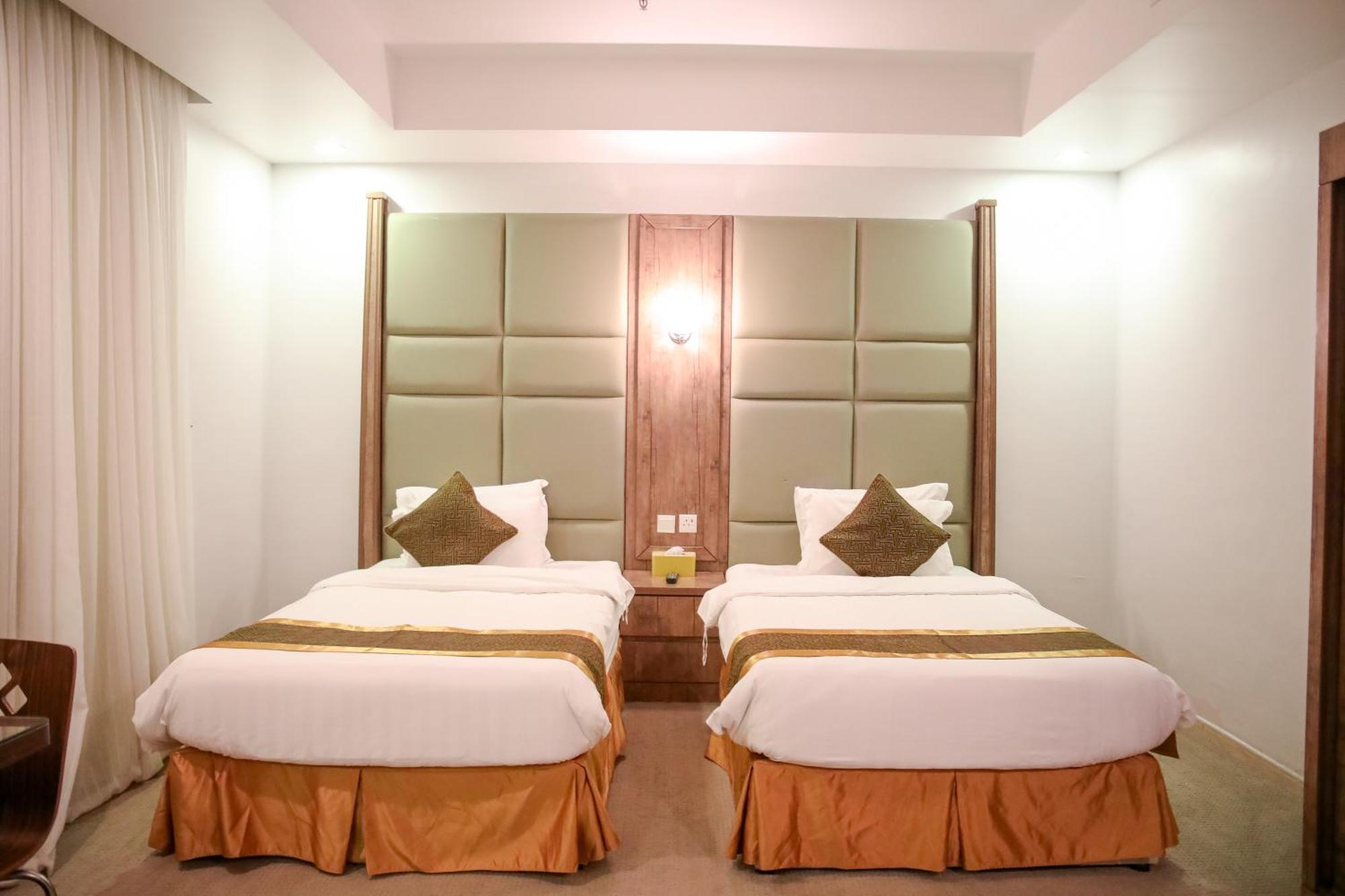 Areen Al Basateen Hotel Jeddah Bagian luar foto