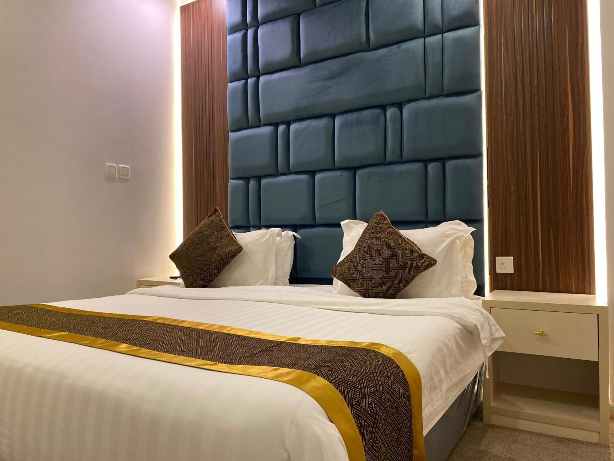 Areen Al Basateen Hotel Jeddah Bagian luar foto